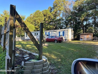123 Townsend Ln, Swansboro, NC 28584
