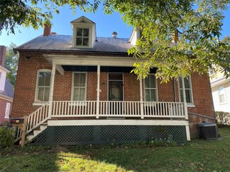 122 W 3rd St, Hermann, MO 65041