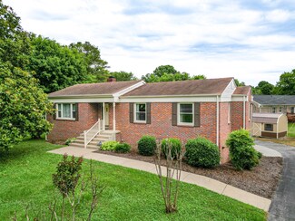 1261 Hampshire Pike, Columbia, TN 38401