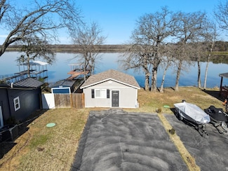 7416 Love Cir, Fort Worth, TX 76135