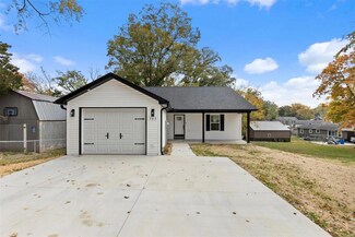 762 Cedar Ln, Cape Girardeau, MO 63701