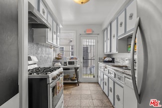 2608 1/2 7th Ave, Los Angeles, CA 90018