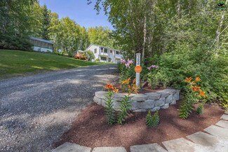 384 Snowy Owl Ln, Fairbanks, AK 99712