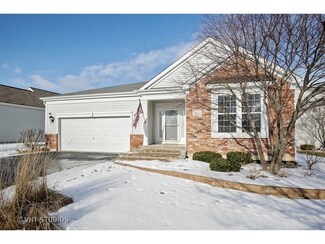 2622 Wessex Dr, Dundee, IL 60118