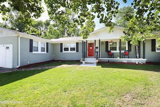 302 Forest Grove Ave, Jacksonville, NC 28540