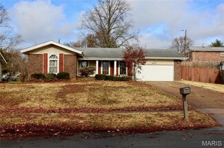 4493 Caracalla Dr, Florissant, MO 63033