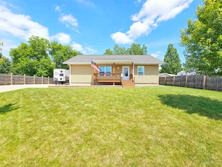 916 Coolidge Ave, Kingsford, MI 49802