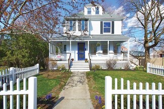 81 Central St, Auburndale, MA 02466