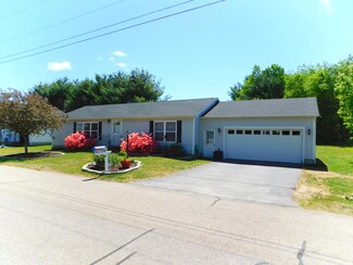 17 Bobcat Ln, Berwick, ME 03901