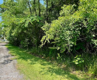 109-113 Iowa Trail, Arrowhead Beach, NC 27932