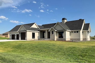 276 S Sagebrush Ln, North Platte, NE 69101