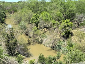 5353 Labus Rd, Elmendorf, TX 78112