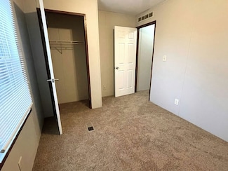 370 Linda Ln, Lynwood, IL 60411