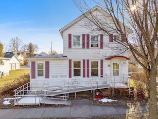 321 5th Ave, Baraboo, WI 53913