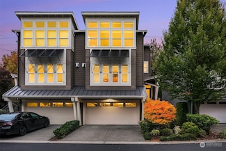 10722 NE 65th Ln, Kirkland, WA 98033