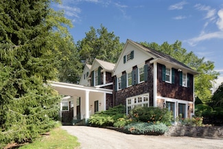16 Westmount Rd, Salisbury, CT 06068