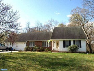 7 Betsy Ct, Trenton, NJ 08620