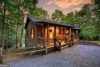 97 Doyle Carder Pkwy, Blue Ridge, GA 30513