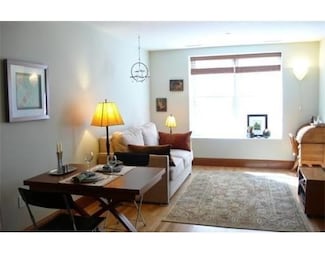 2440 Massachusetts Ave Unit 8, Cambridge, MA 02140