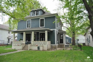 916 Humboldt St, Manhattan, KS 66502