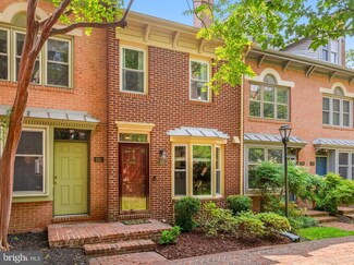535 Colecroft Ct, Alexandria, VA 22314