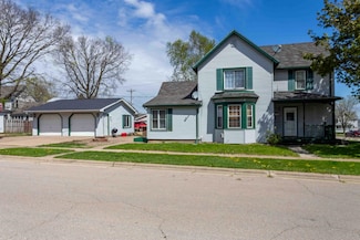 119 E Lafayette St, Cuba City, WI 53807