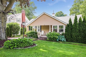 86 Parkway Cir, Scarsdale, NY 10583