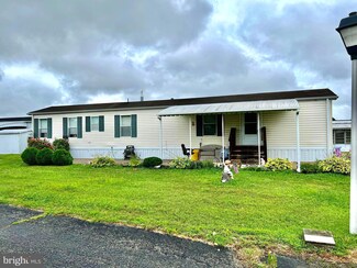 9 Oak Dr, Winslow Township, NJ 08081