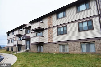 830 Heather Ridge Dr Unit H, Frederick, MD 21702