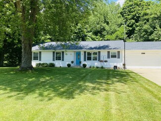 7749 N Gleneagle Dr, Kalamazoo, MI 49048