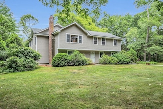 491 Maple St, Carlisle, MA 01741