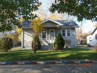 1010 New York St, Waukegan, IL 60085