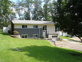 1193 Lakewood Cir, Washington, WV 26181