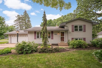 7885 Greenwood Dr, New Brighton, MN 55112