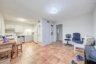 803 W 28th St Unit 102, Austin, TX 78705