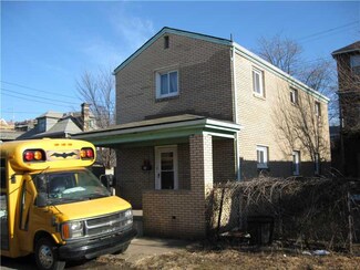 26 Hamilton St, Braddock, PA 15104