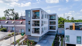 1217 Pacific St Unit 302, Omaha, NE 68108