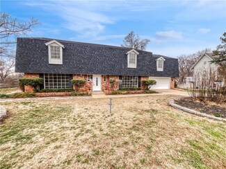 25 S Trail Ridge Rd, Edmond, OK 73012