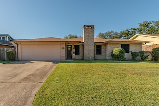 3813 Shadow Bend Ln, Port Arthur, TX 77642