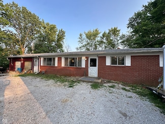 212 E South St, Bainbridge, IN 46105