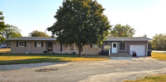 1417 Main Ave, Oakes, ND 58474