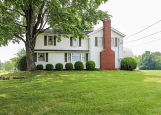 7769 Peck Rd, Ravenna, OH 44266