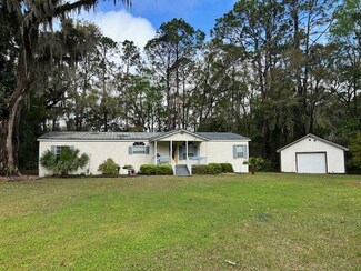 1007 Franklin St, Darien, GA 31305