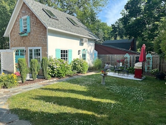 53 Liberty St Unit A, Madison, CT 06443