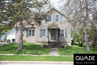 201 Davis St, Fox Lake, WI 53933