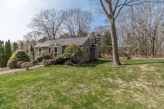 28 Englewood Rd, Gloucester, MA 01930