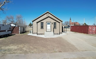 203 E 4th St, Park, KS 67751