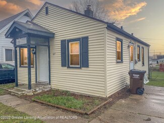 127 Haze St, Lansing, MI 48917