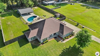 588 B K Pickering Dr, Texarkana, TX 75501