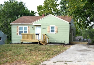 10604 E 28th St S, Independence, MO 64052